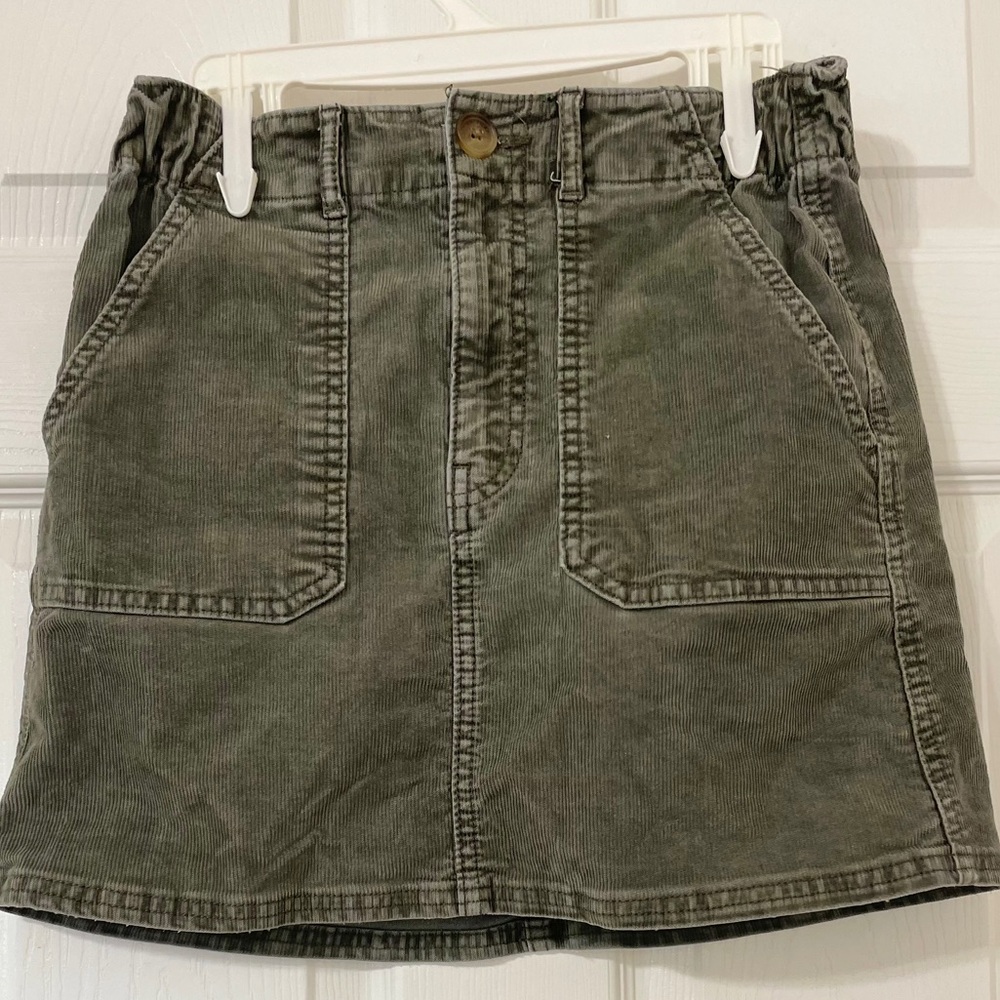 American Eagle Corduroy Skrit